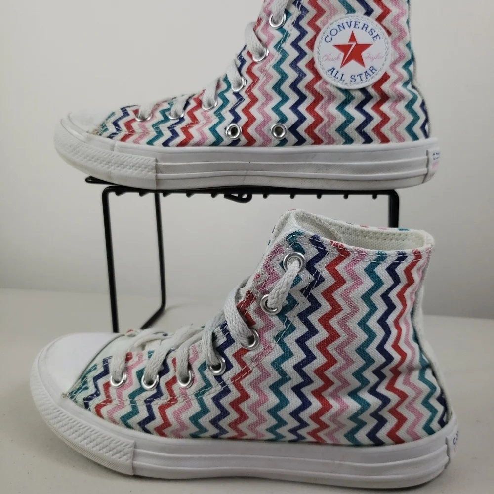 Converse chuck Taylor All-Star sz 2 youth Kids